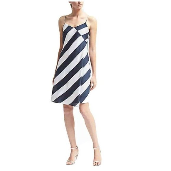NWT Banana Republic Cascade Slip Dress Size 8* Defect MSRP$128 - Picture 2 of 12